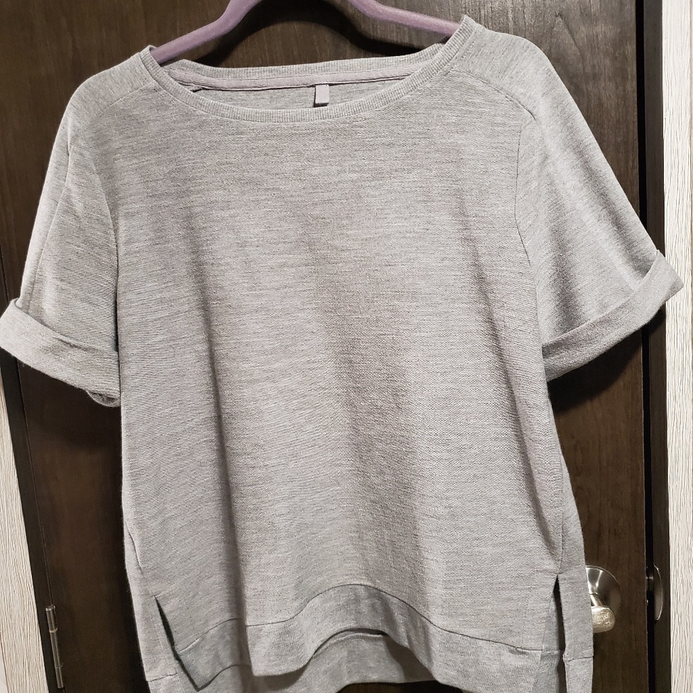 ***NWT*** Lou & Grey brand new t-shirt